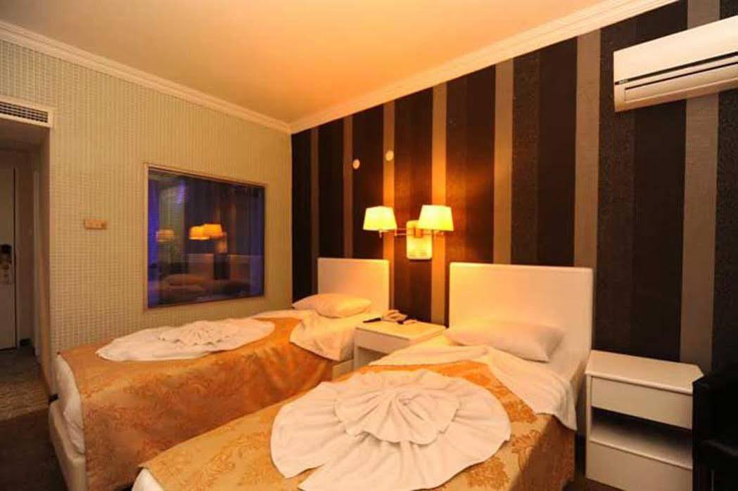 Mara Palace Hotel Фетие Екстериор снимка